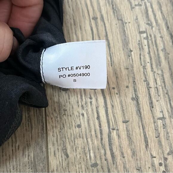 Vuori Men's Uluwatu 2.0 Water Tee Dark Gray Sz S - Picture 4 of 5